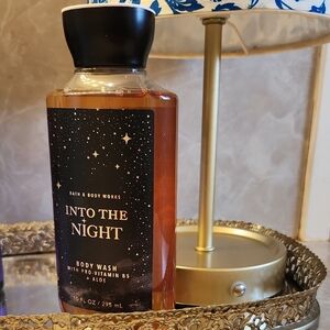 Bath & Body Works Into The Night Body Wash - Black and Gold